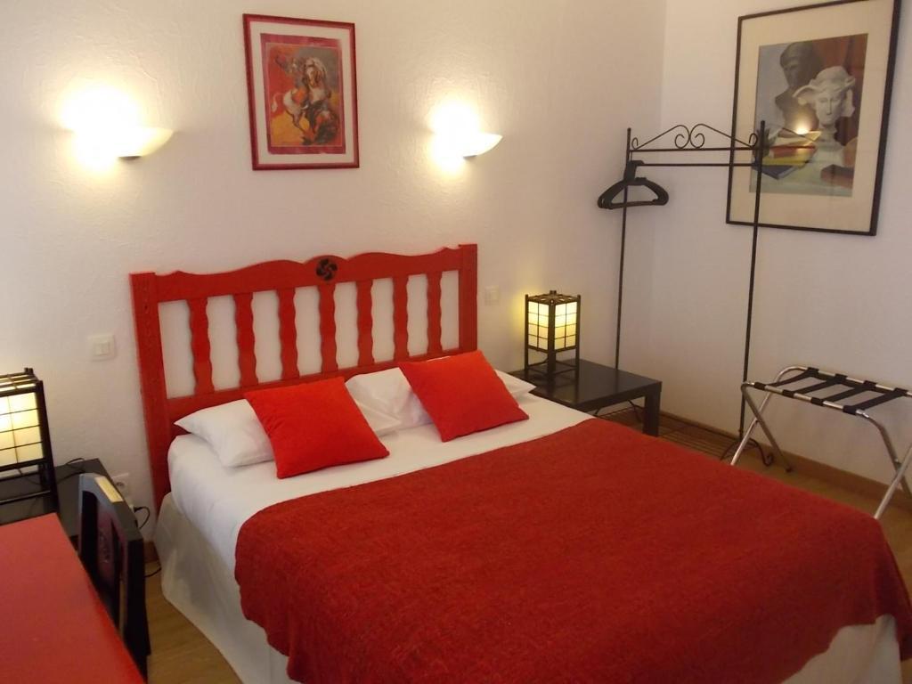 Hotel Le Clementenia Arnéguy Zimmer foto